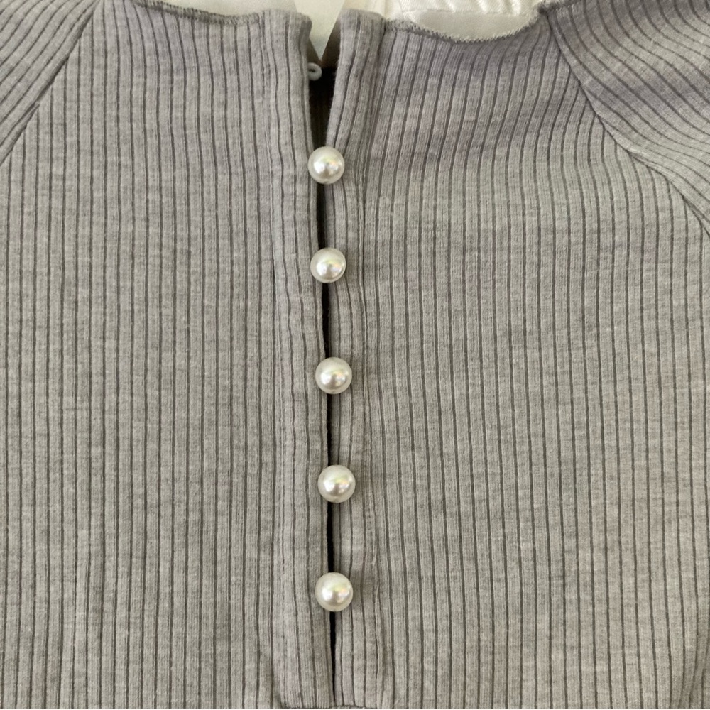 Gray Ribbed Long Sleeve Top - Picture 3 of 4